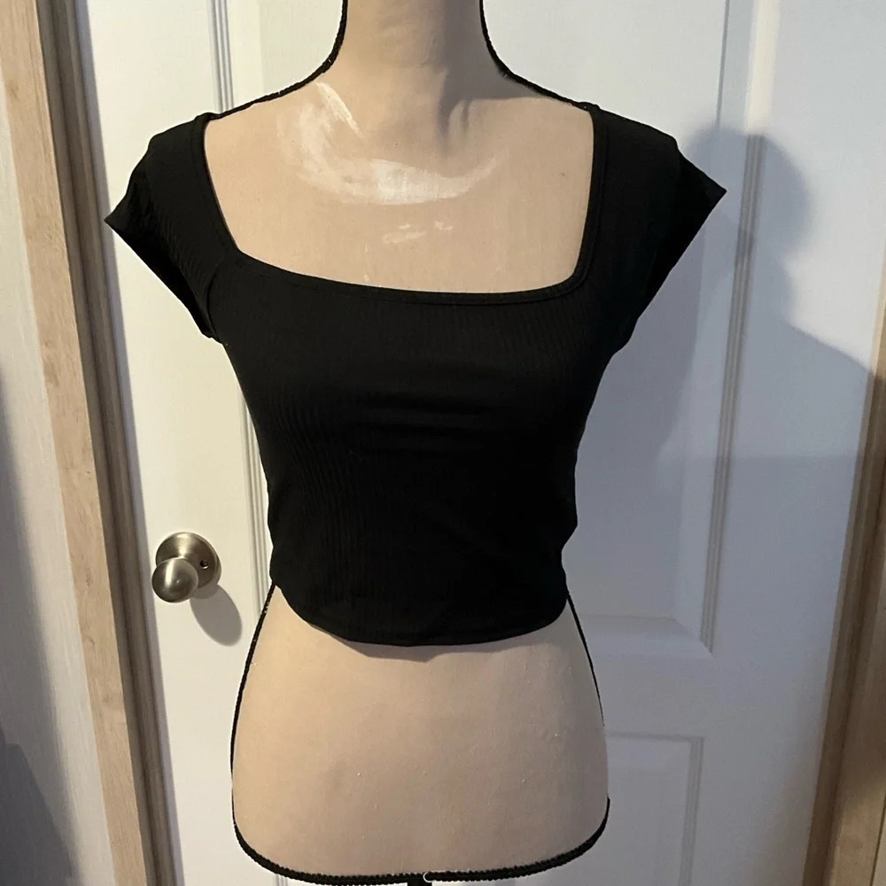 SHEIN black crop top sz small. Square neckline
